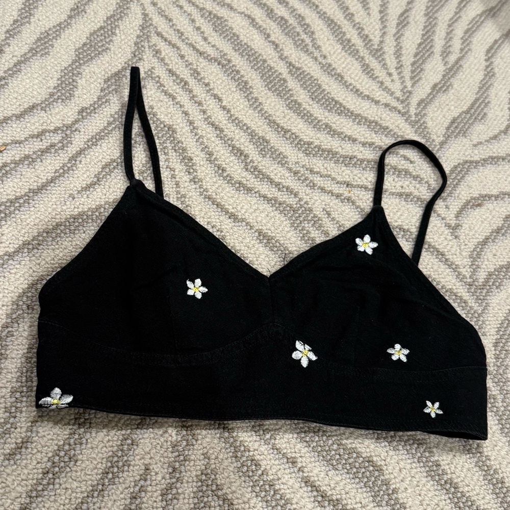Kendall & Kylie Black Textured Flora Cropped Tank Top